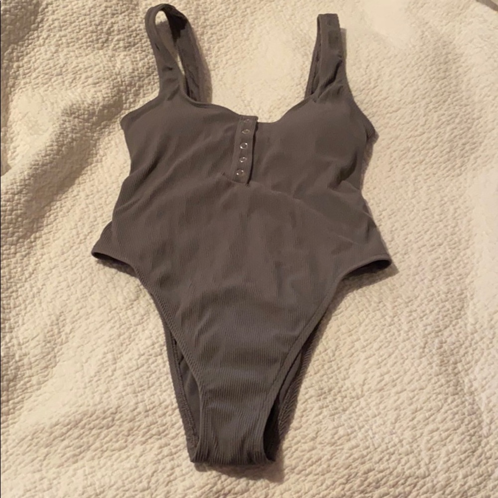 Swim suit